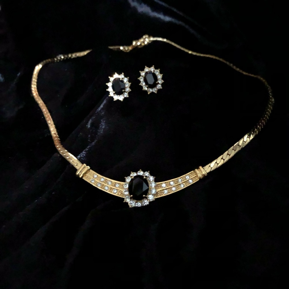 Retro necklace earrings set